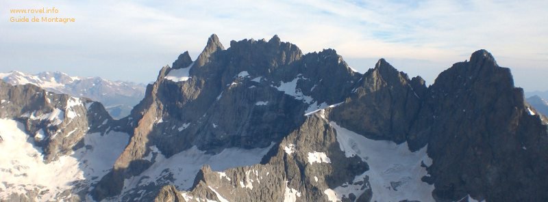 Les grandes faces sud de la Meije du Pavé et du Gaspard.