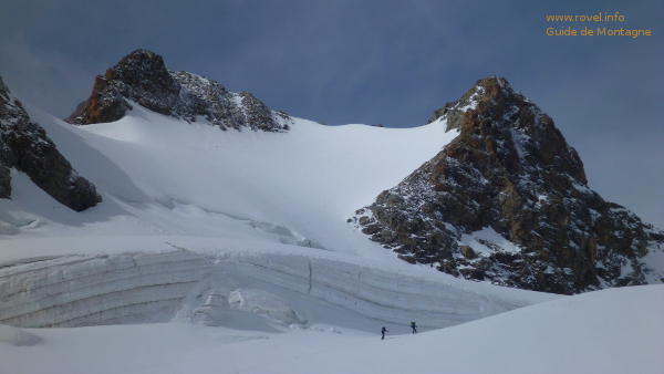 Le Pic de la Grave vue du glacier de la Girose Le Pic de la Grave vue du glacier de la Girose