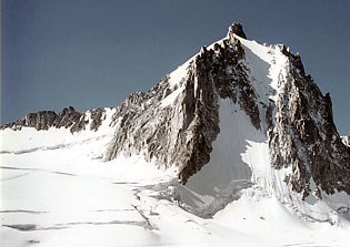 La Tour Ronde depuis la Vallée Blanche La Tour Ronde depuis la Vallée Blanche