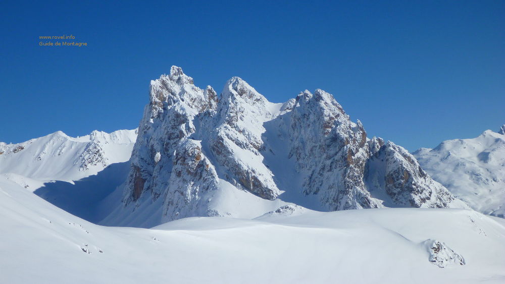 Les Cerces : les falaises et la neige !.  Les Cerces : les falaises et la neige !