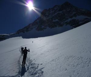 Ski de randonnée depuis Serre Chevalier vers les Dômes de Monetier. Clic pour voir en grand ! Ski de randonnée depuis Serre Chevalier vers les Dômes de Monetier